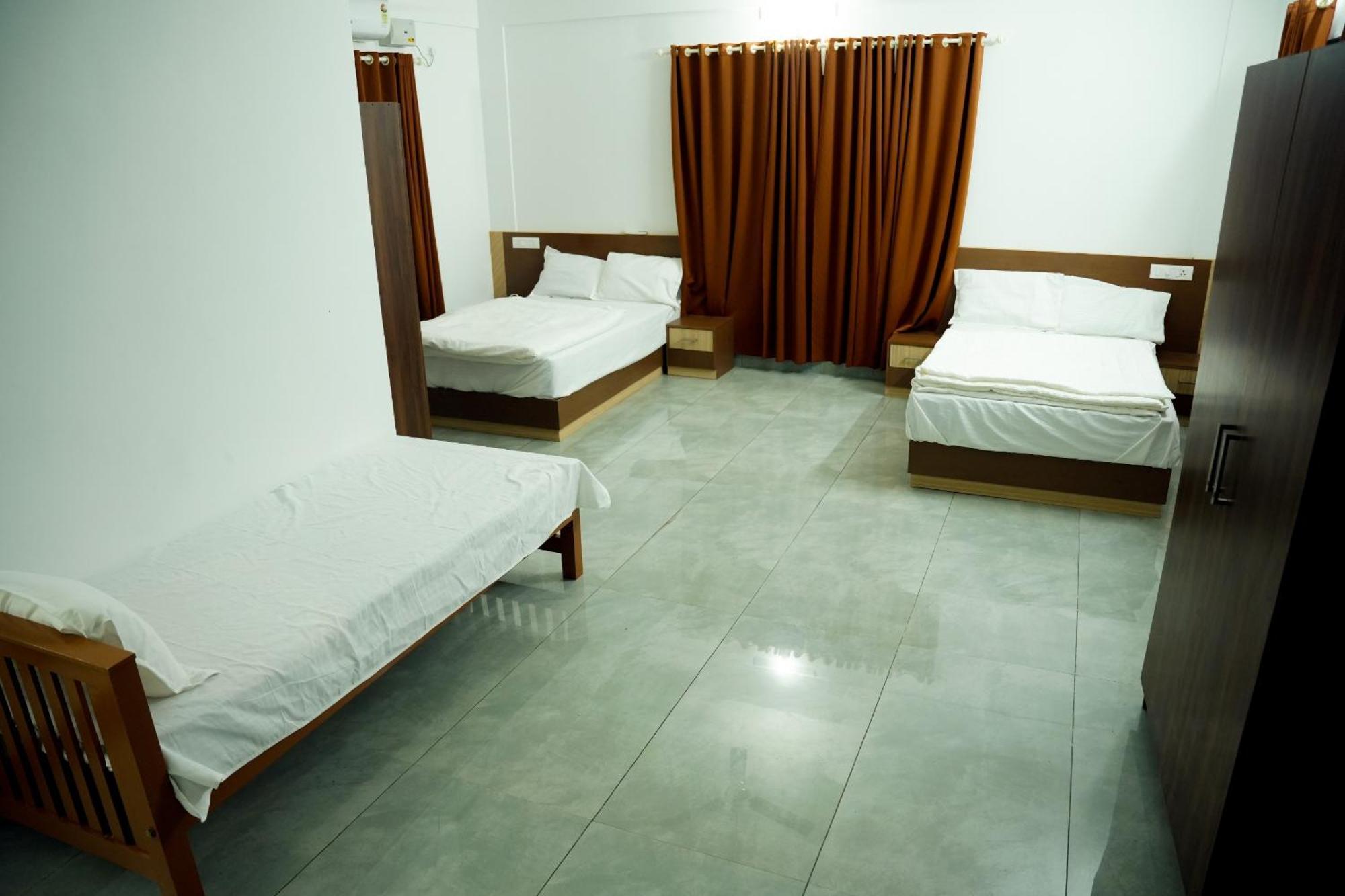 Hotel Jayalakshmi Residency Vaduvanchal Exterior foto